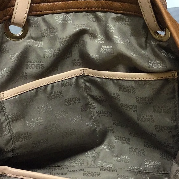 Michael Kors Tan Leather Shoulder Bag - Picture 5 of 11